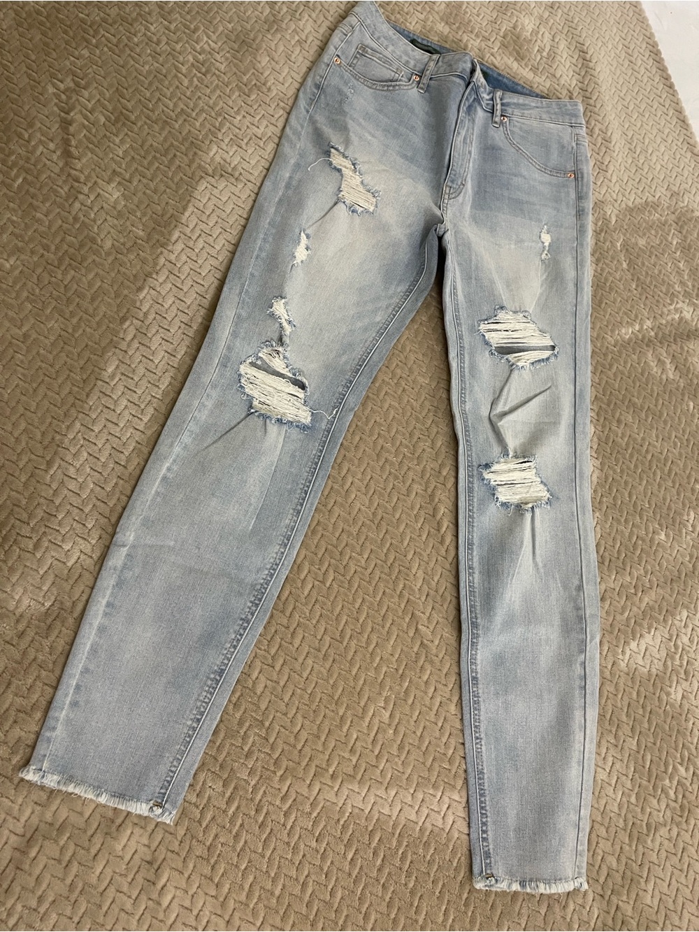 wild fable Light Wash Distressed Skinny Jeans
